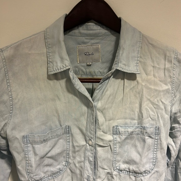 Rails blouse light wash new without tags - Picture 2 of 2